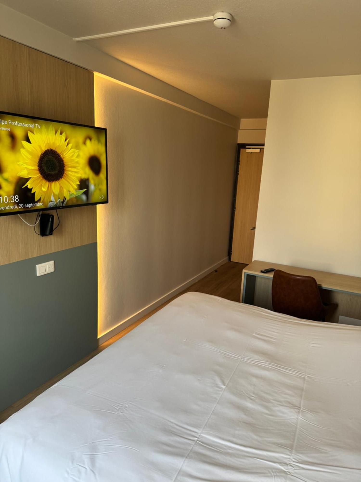 Karaez Hotel - Brithotel Carhaix Ngoại thất bức ảnh