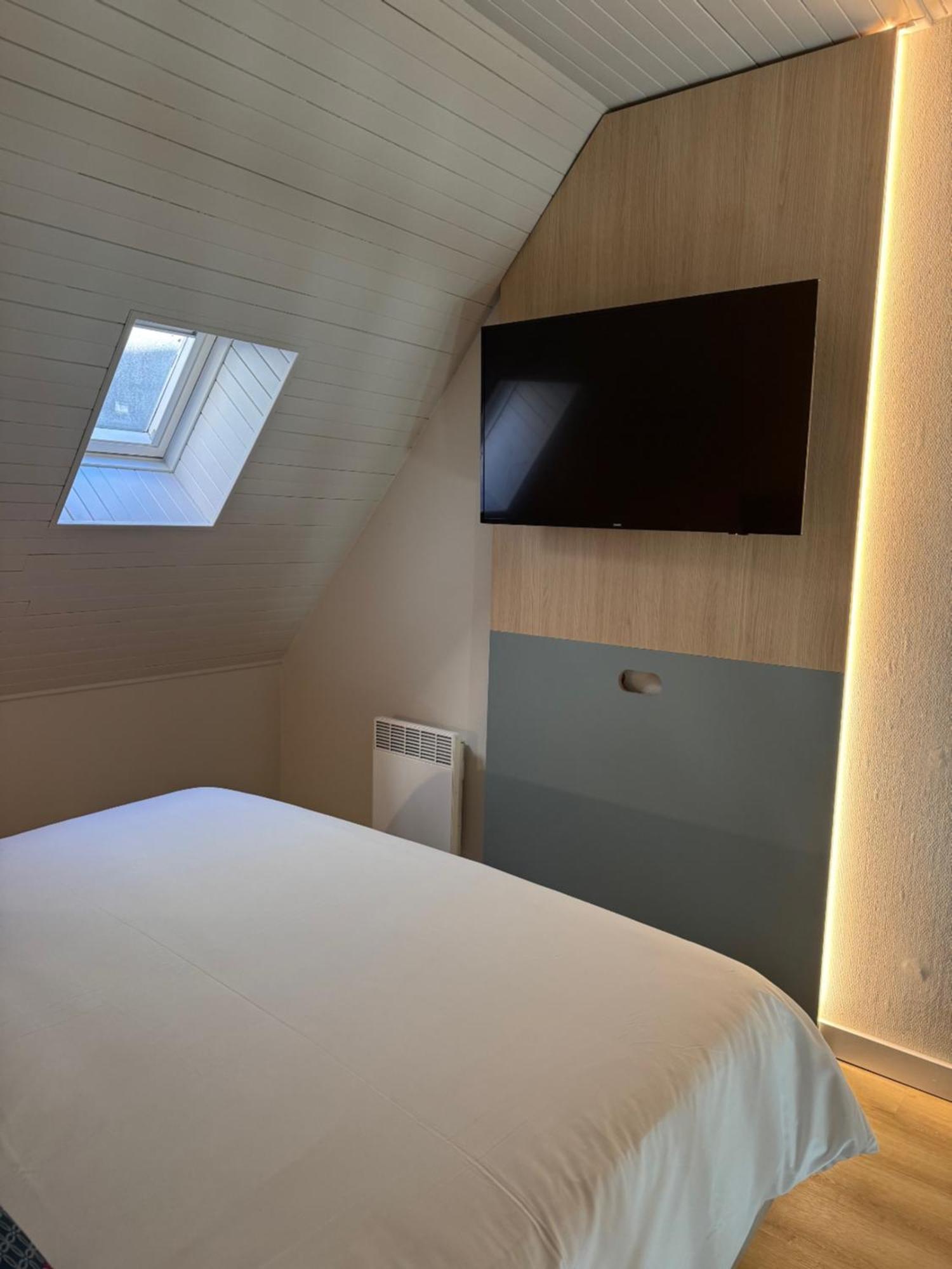 Karaez Hotel - Brithotel Carhaix Ngoại thất bức ảnh