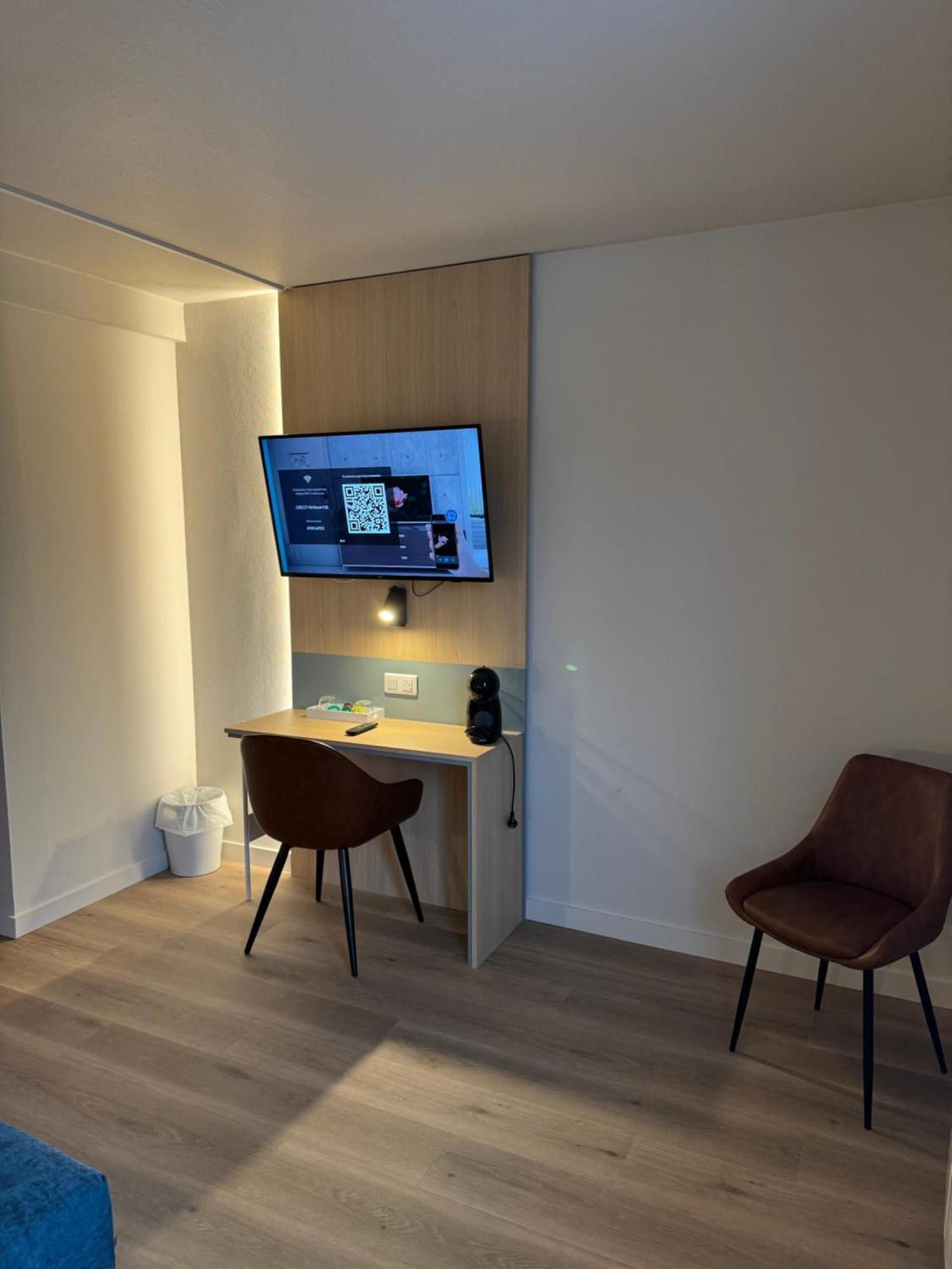Karaez Hotel - Brithotel Carhaix Ngoại thất bức ảnh