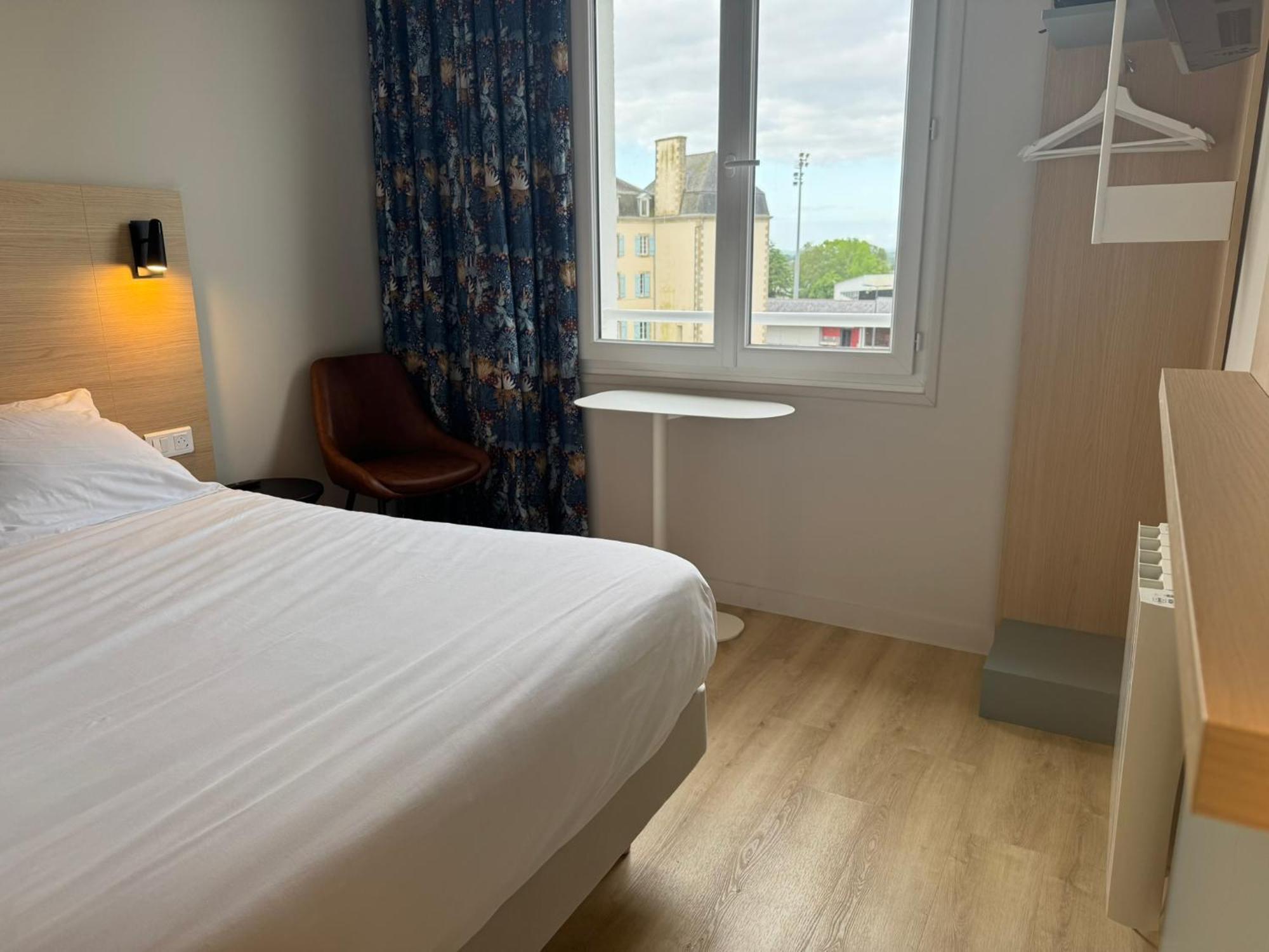 Karaez Hotel - Brithotel Carhaix Ngoại thất bức ảnh