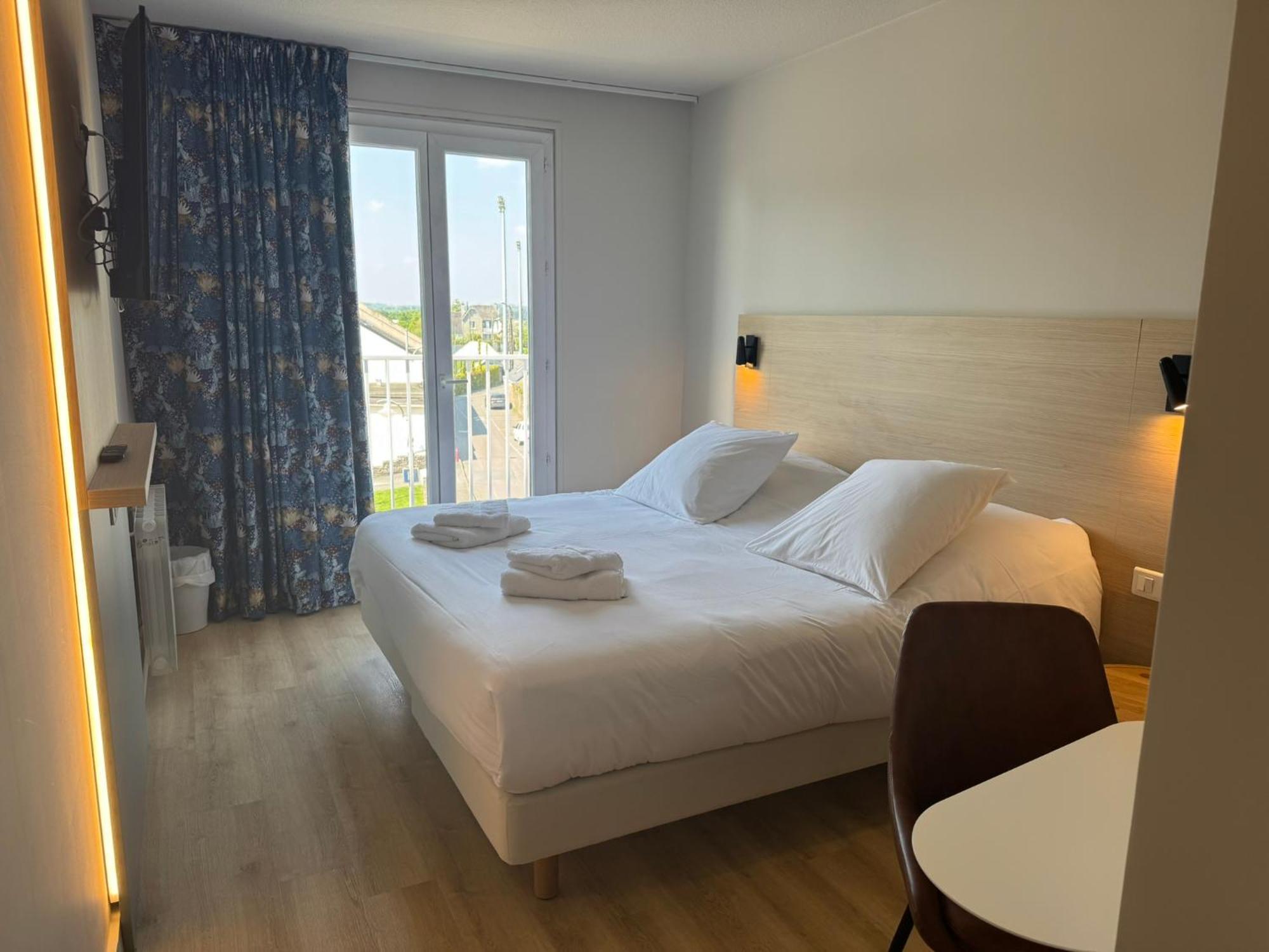 Karaez Hotel - Brithotel Carhaix Ngoại thất bức ảnh